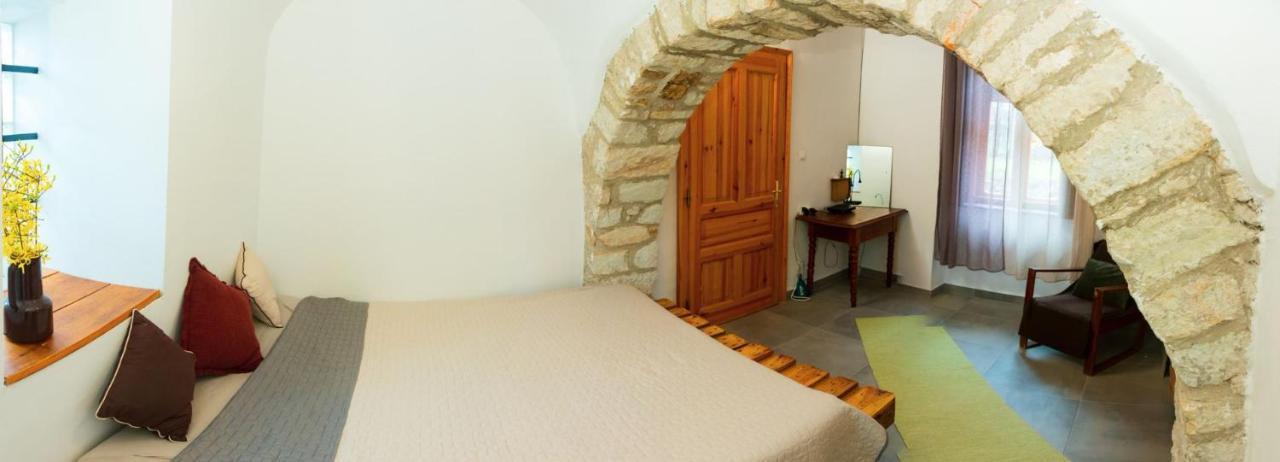 Karádi-Berger Vendégház Erdőbénye Esterno foto